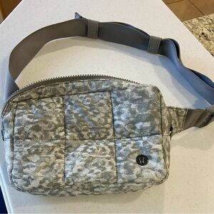 Lululemon Large Belt Bag.